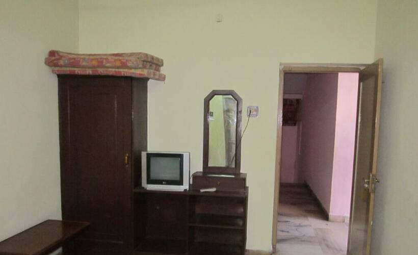 Thirumal Lodge, Tanjore 5